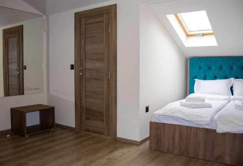 اتاق لوکس, Elevenrooms