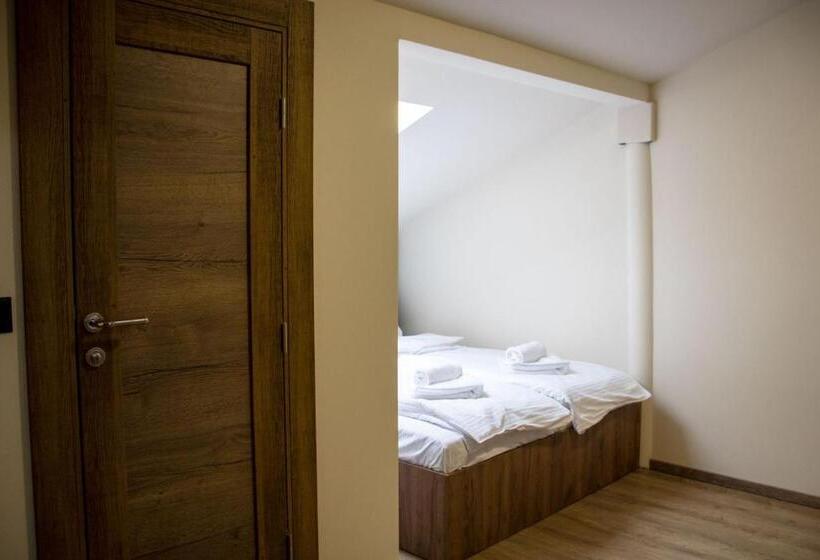 اتاق لوکس, Elevenrooms