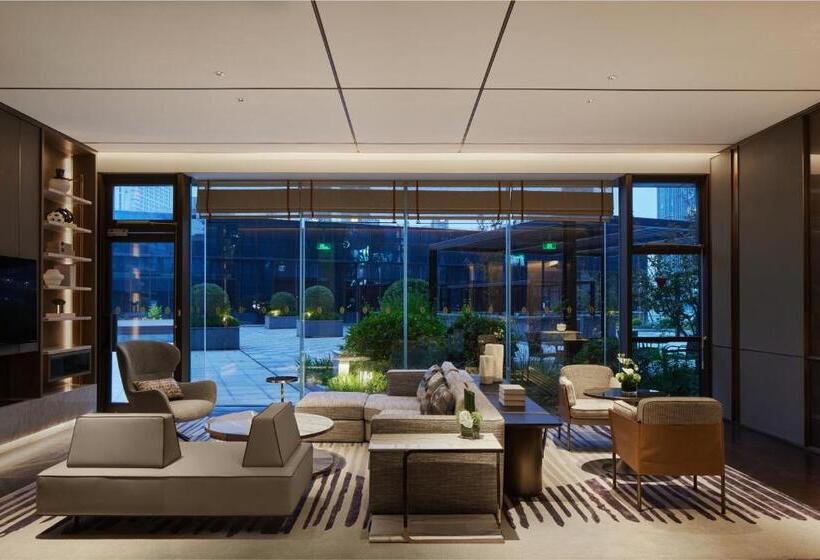 带大床的经典房间, Intercontinental Hangzhou Liangzhu, An Ihg