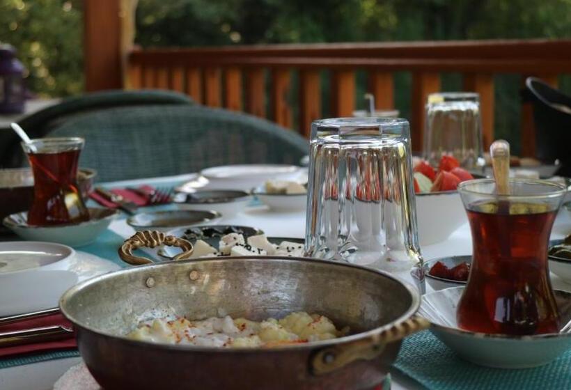 스탠다드 트리플 룸, Orange Garden Hotel Akyaka