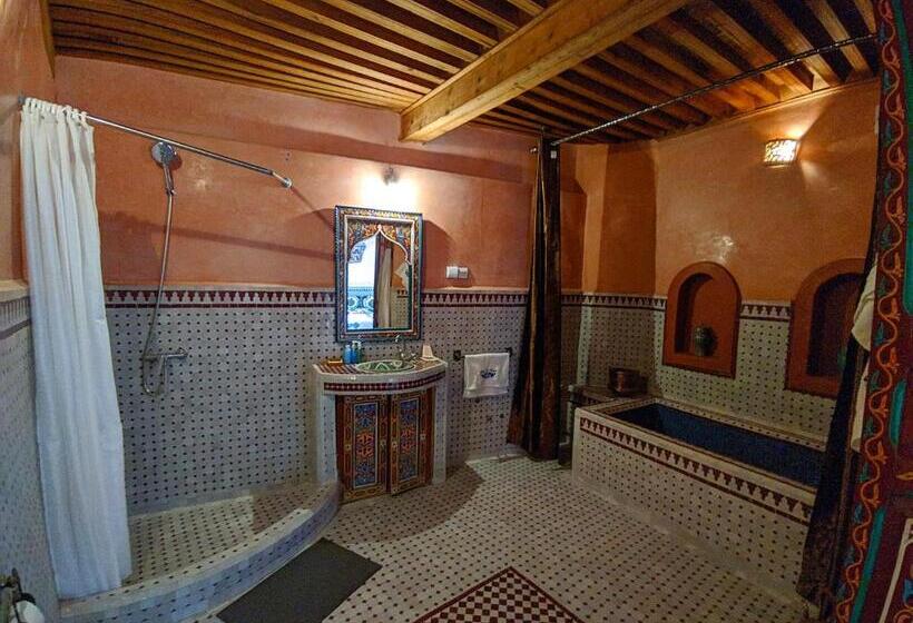 Deluxe Suite King Bed, Riad Fès Center