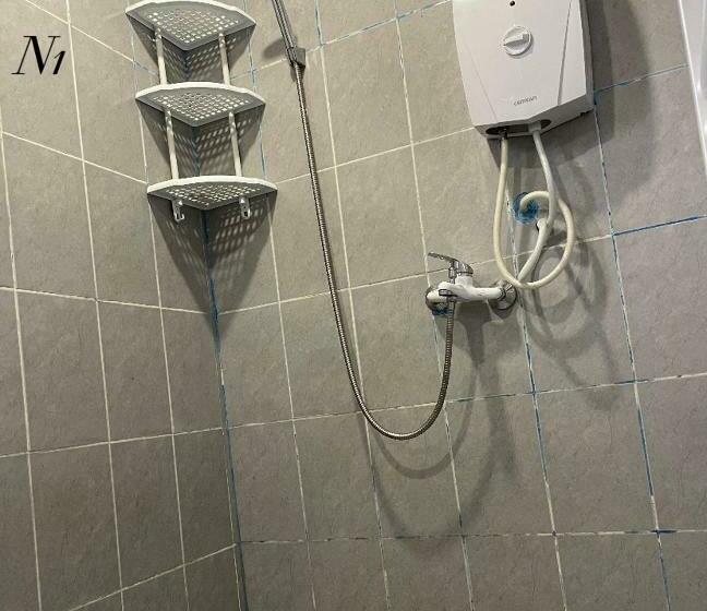 اتاق استاندارد سه نفره, Artina Guest House