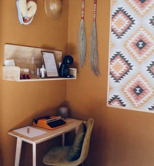 Номер Стандарт Вид на Горы, Eau Berges