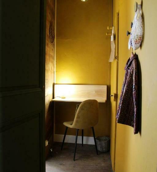 Номер Стандарт Вид на Горы, Eau Berges