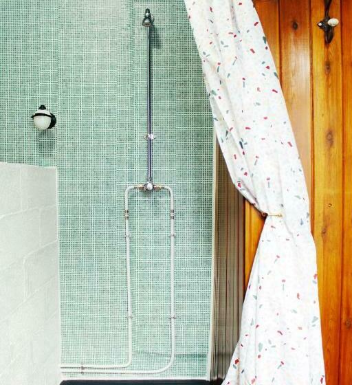 Номер Стандарт Вид на Горы, Eau Berges