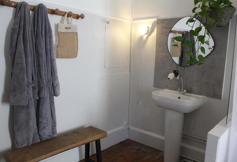 Семейный Номер Вид на Горы, Eau Berges