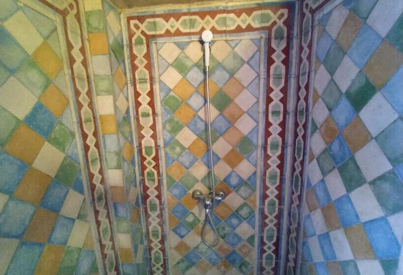 Deluxe Kamer, Gernika