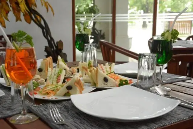 デラックスルーム, Trinco Rest House