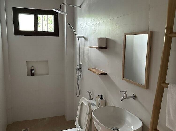 اتاق لوکس سه تخته, Azul De Panglao Hotel By Cocotel