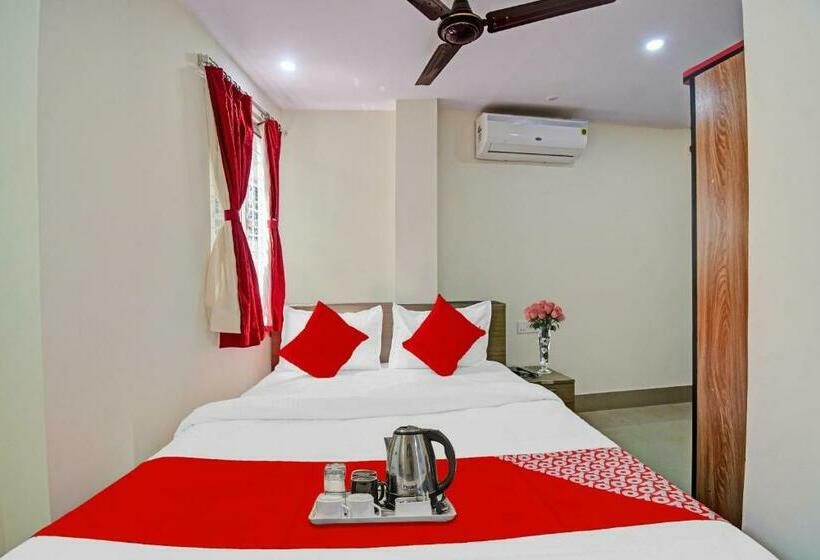 חדר סטנדרט, Goroomgo Vhyom Sky Palace Near Sakherbazar Metro Station Kolkata