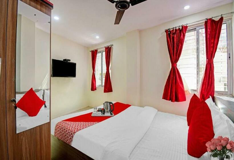 חדר סטנדרט, Goroomgo Vhyom Sky Palace Near Sakherbazar Metro Station Kolkata