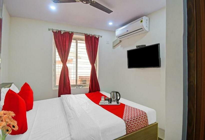 חדר סטנדרט, Goroomgo Vhyom Sky Palace Near Sakherbazar Metro Station Kolkata