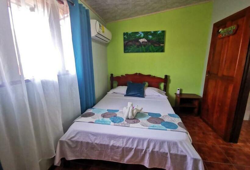 آپارتمان 1 خوابه, The Corner Airbnb