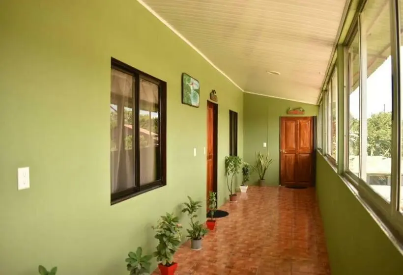 آپارتمان 1 خوابه, The Corner Airbnb