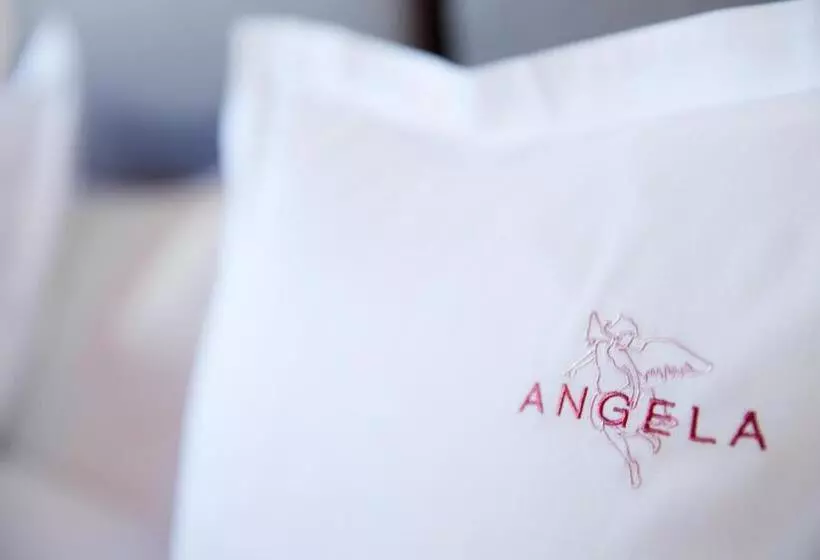Standard Yhden Hengen Huone, Angela