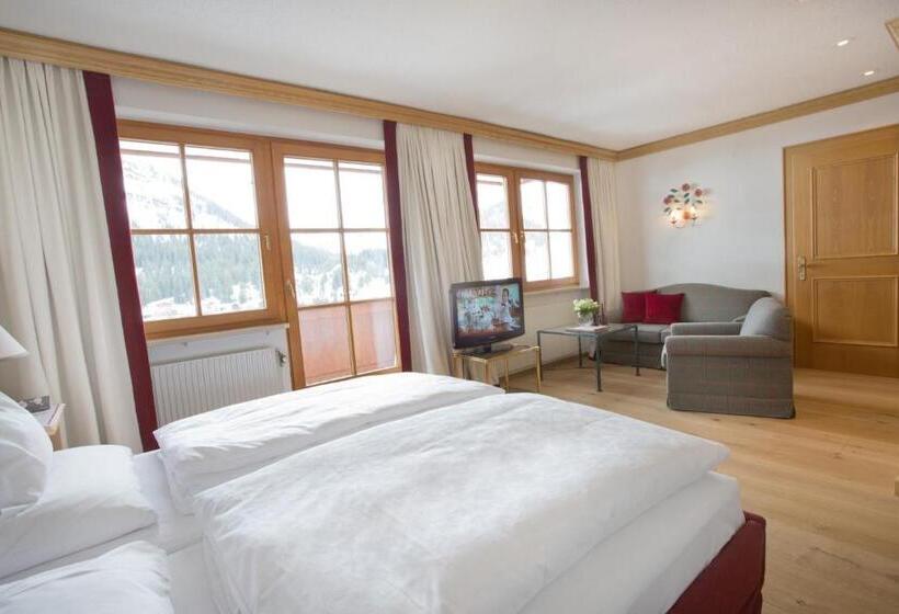 带2个卧室的公寓, Angela