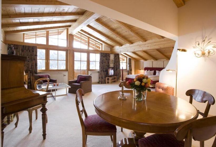 带1个卧室的顶楼公寓, Angela