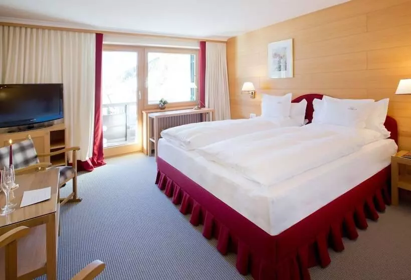 Standard-huone, Angela