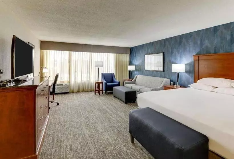 キングサイズベッドのデラックスルーム, Drury Inn & Suites St. Louis St. Peters