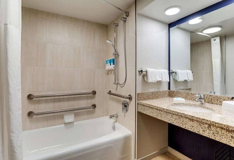 Номер Deluxe Адаптированный для Инвалидов, Drury Inn & Suites St. Louis St. Peters