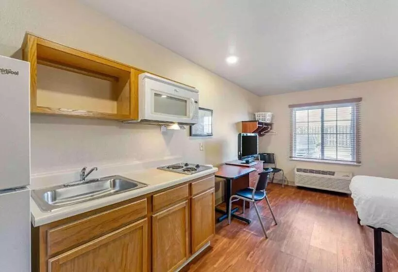 スタンダードルーム, Extended Stay America Select Suites  Cleveland  Mentor