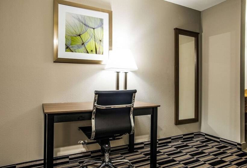 سوییت, The Marco Hotel Lake Charles