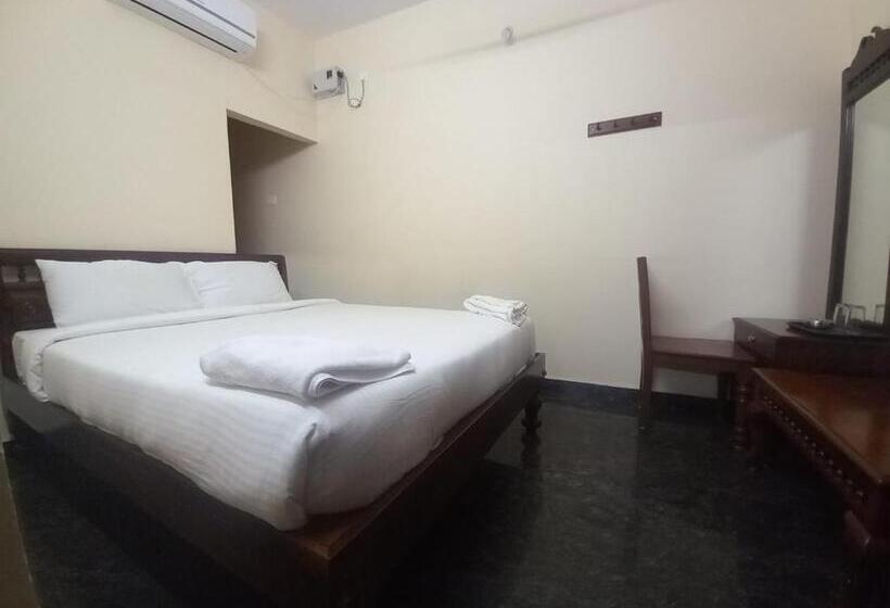 חדר סטנדרט, Sri Saveraa Residency