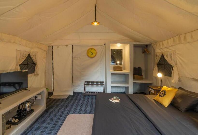 Tenda Deluxe, The Hosteller Kasol Riverside