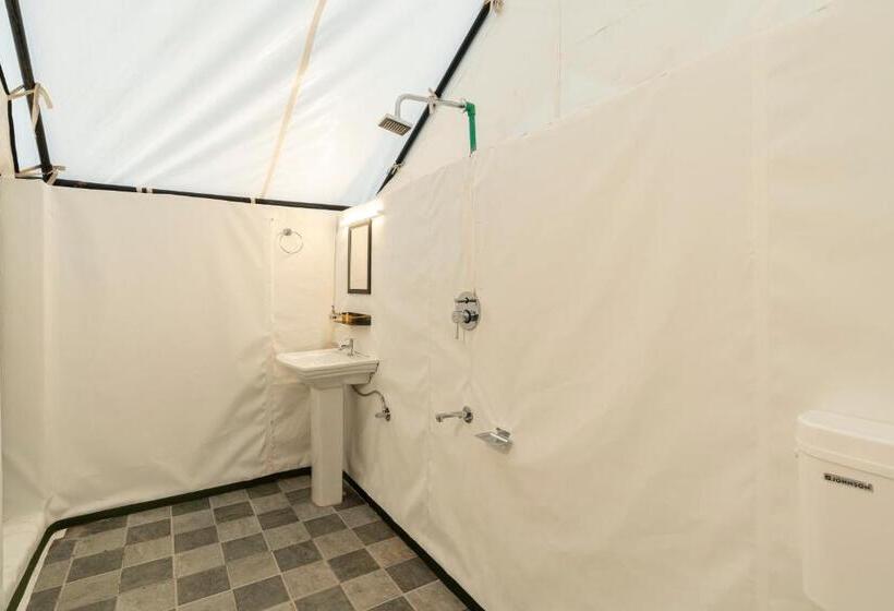 Deluxe Tent, The Hosteller Kasol Riverside