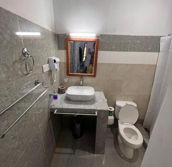 اتاق خانوادگی, Nungwi Beach Front