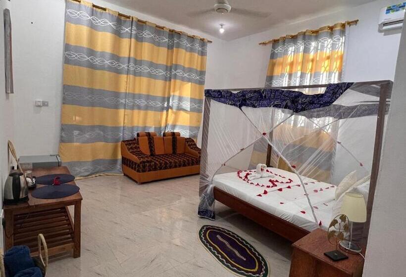 اتاق لوکس با چشمانداز باغ, Nungwi Beach Front