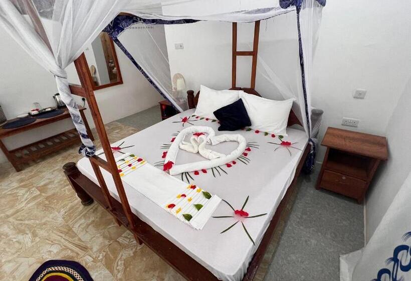 اتاق لوکس با تخت بزرگ, Nungwi Beach Front