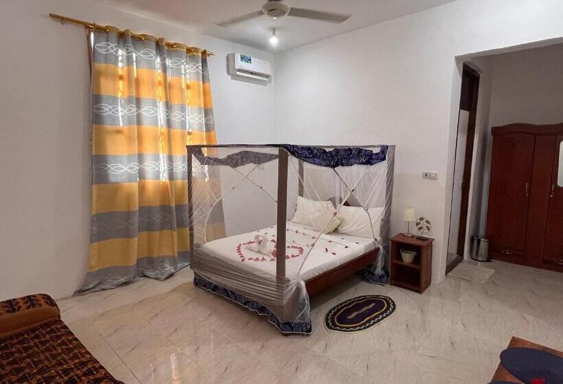 اتاق سه نفره دلوکس با چشمانداز دریا, Nungwi Beach Front