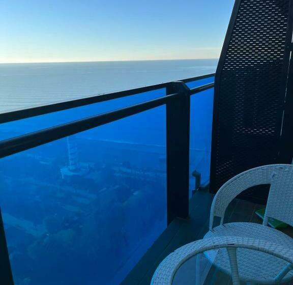 استودیوی استاندارد با چشم‌انداز دریا, Aparthotel Orbi City Batumi