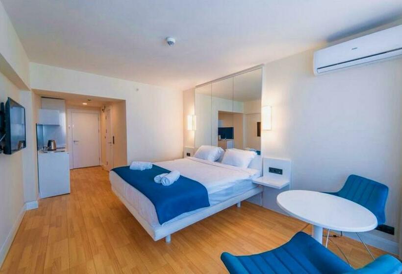 استودیوی استاندارد با چشم‌انداز دریا, Aparthotel Orbi City Batumi