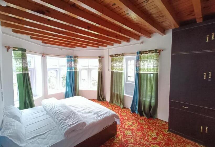 חדר סטנדרט נוף להרים, Kolahoi Heights Guest House