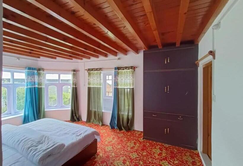 חדר סטנדרט נוף להרים, Kolahoi Heights Guest House