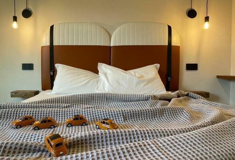 اتاق استاندارد سه نفره, Iknos Accommodation