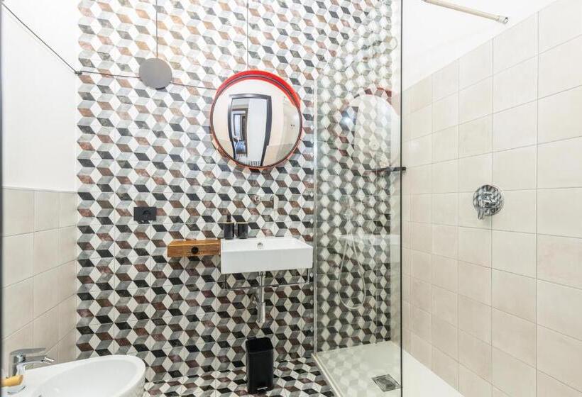 اتاق استاندارد, Iknos Accommodation