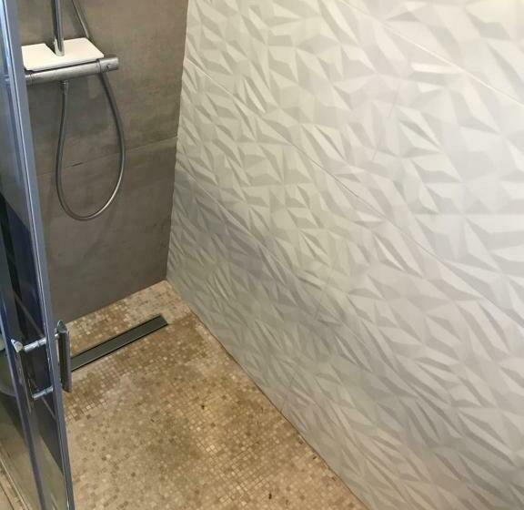 غرفة قياسية مزوَّدة بتراس, Maison Lilomel