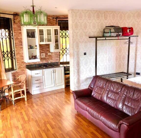 استودیوی لوکس, Oslo Gardens Bed & Breakfast