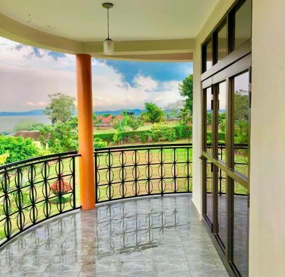 استودیوی لوکس, Oslo Gardens Bed & Breakfast
