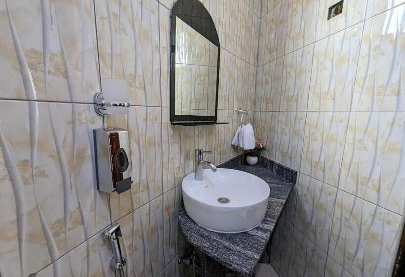 استودیوی لوکس, Oslo Gardens Bed & Breakfast