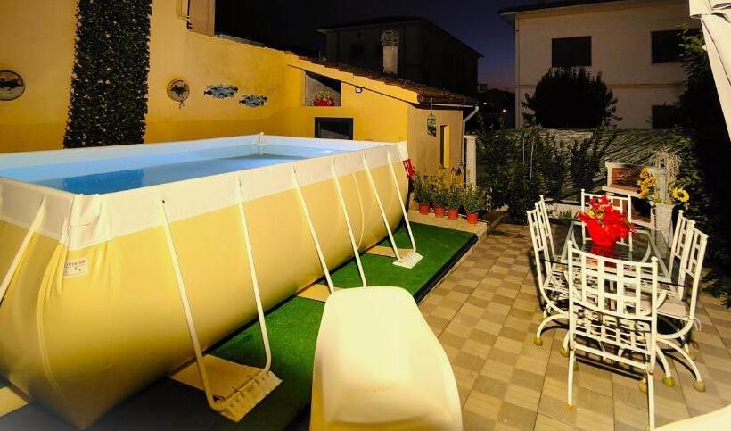 וילה עם חדר שינה אחד ובריכת שחיה, Borgo Nuovo Housing