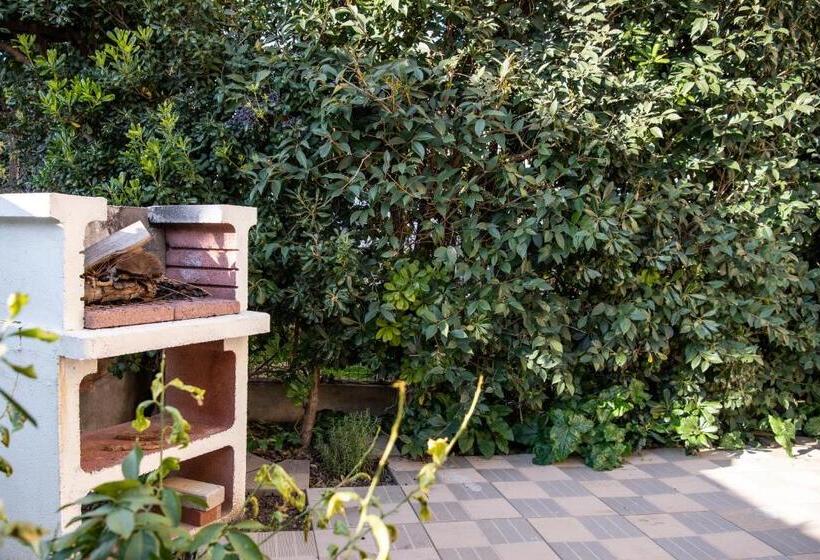 וילה עם חדר שינה אחד ובריכת שחיה, Borgo Nuovo Housing