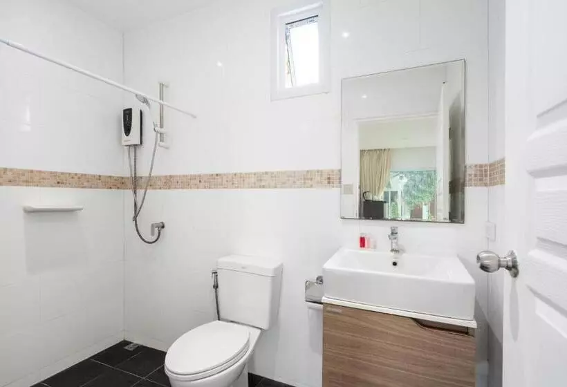 اتاق لوکس سه تخته, 4u Resort Samui