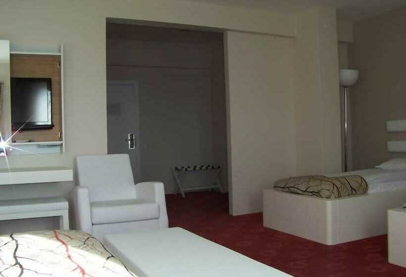 غرفة قياسية, Corum Buyuk Otel