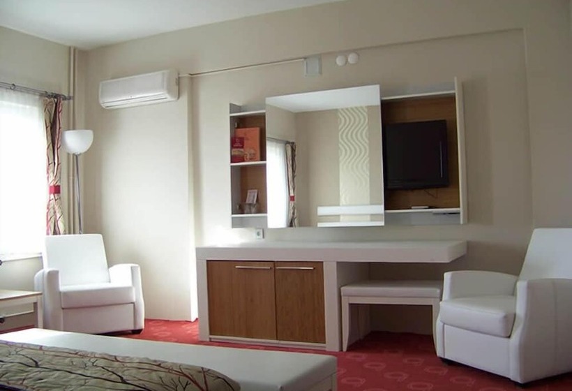 غرفة قياسية, Corum Buyuk Otel