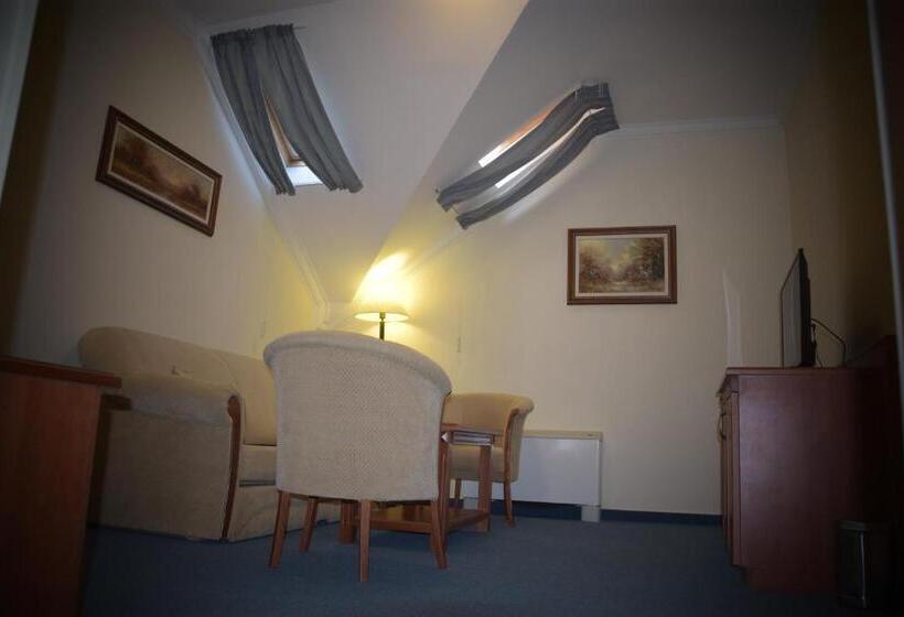 غرفة قياسية رباعية, Geréby Kúria Hotel és Lovasudvar