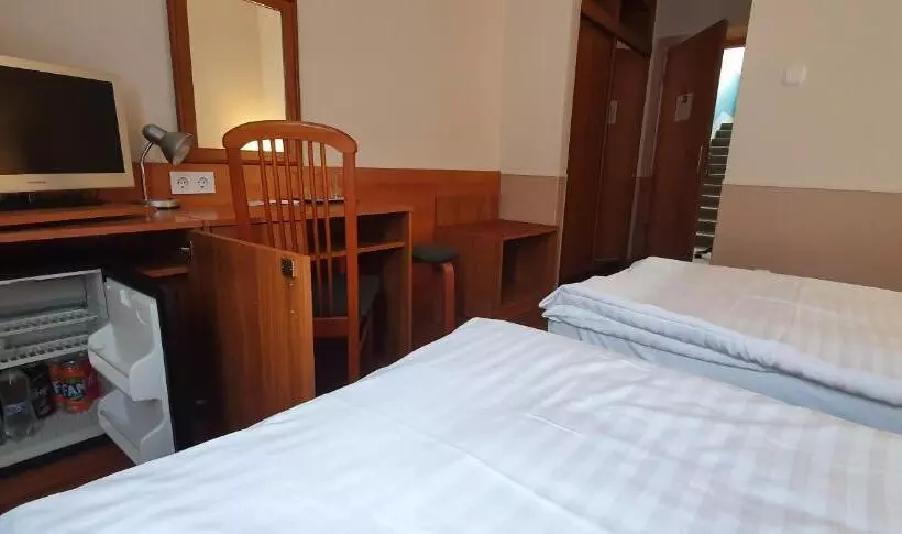 اتاق استاندارد, Baross